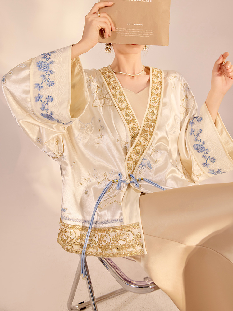 Embroidery - جاكيت نسائي فاخر جديد لربيع 2026
