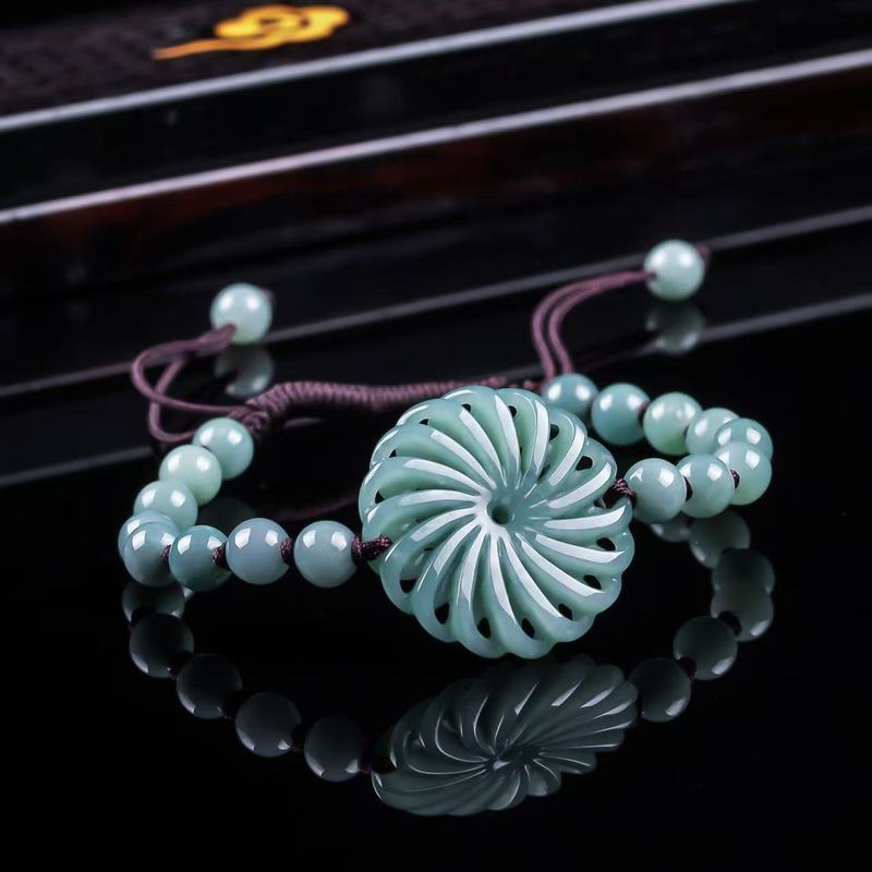 Beading - سوار من اليشم الطبيعي من الدرجة