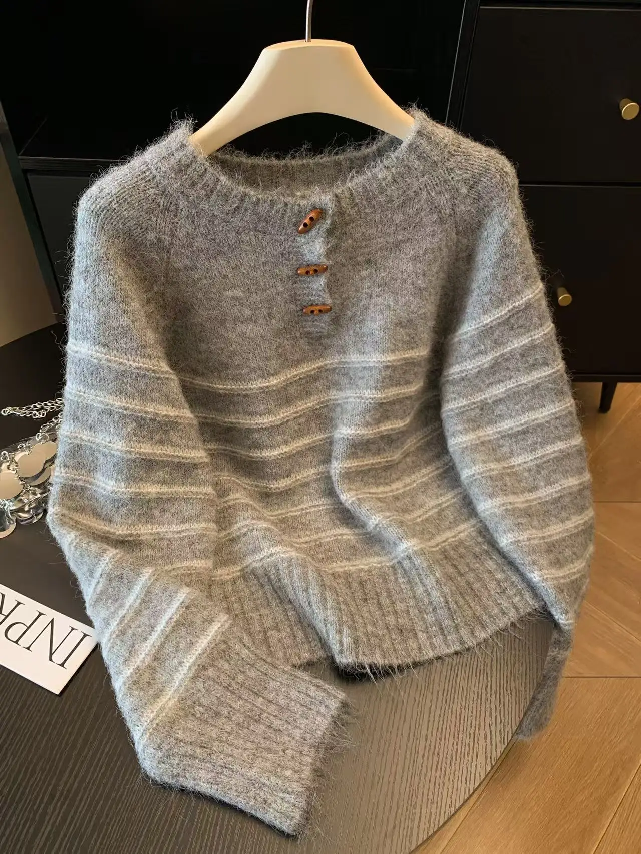 سترة نسائية مخططة من الصوف وال - مراجعة Embroidery وسعره