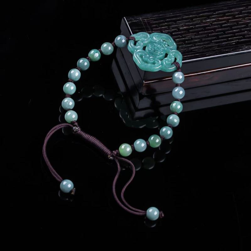 سوار من اليشم الطبيعي من الدرج - مراجعة Beading وسعره