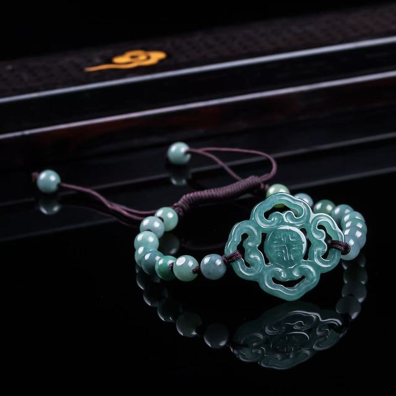 سوار من اليشم الطبيعي من الدرج - مراجعة Beading وسعره