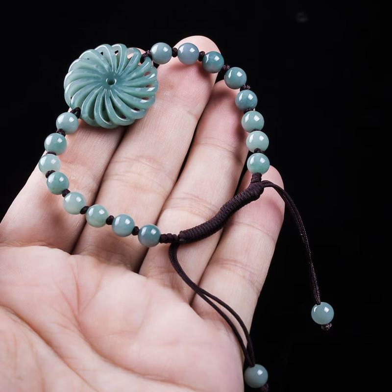 سوار من اليشم الطبيعي من الدرج - مراجعة Beading وسعره