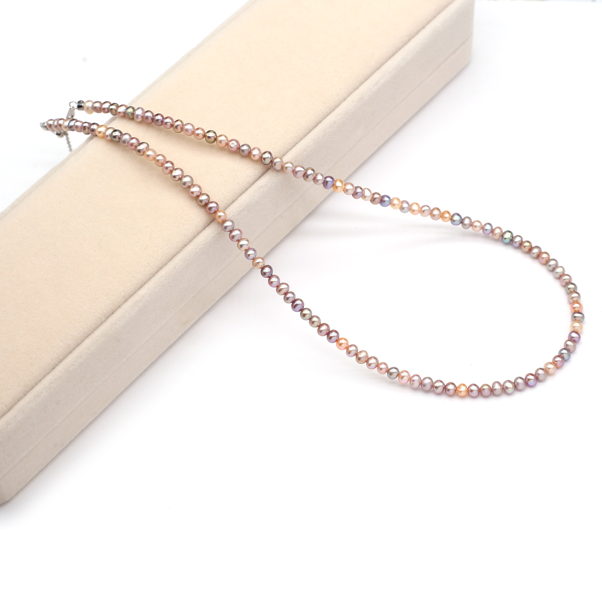 قلادة من اللؤلؤ الطبيعي الحقيق - مراجعة Beading وسعره